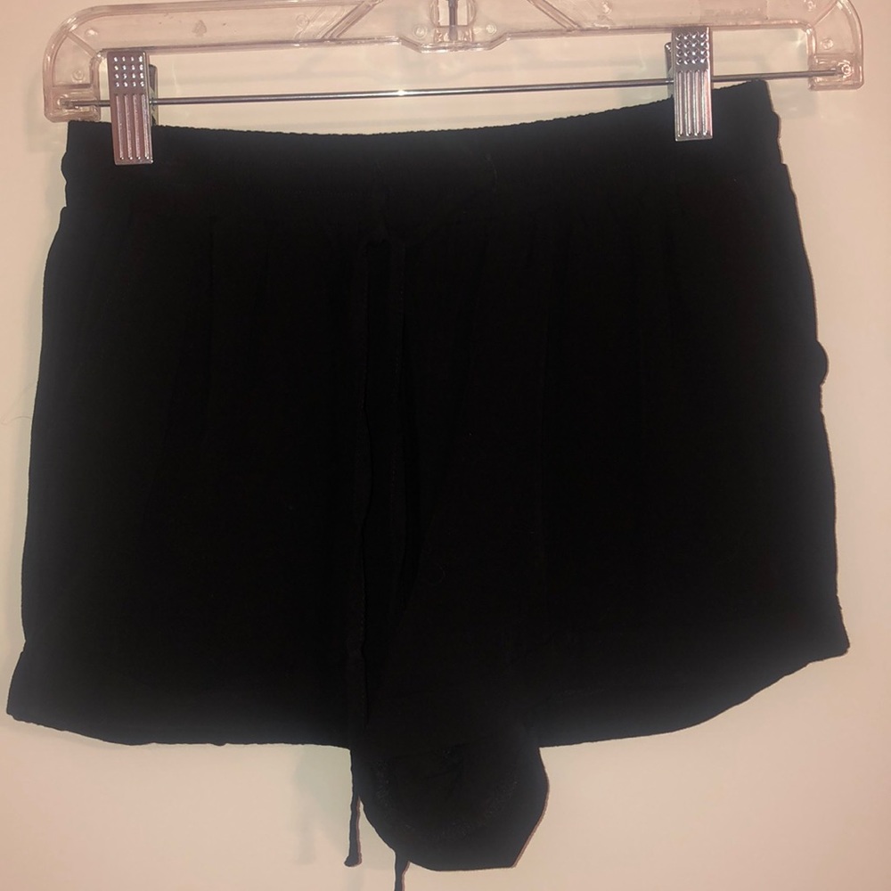 Forever 21 flowy black shorts